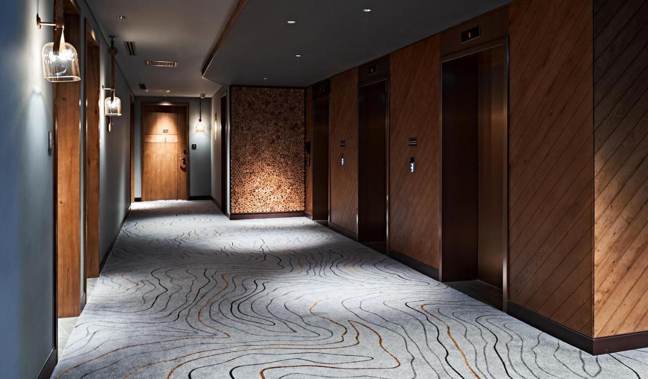 Revier Hotel Dubai Esterno foto